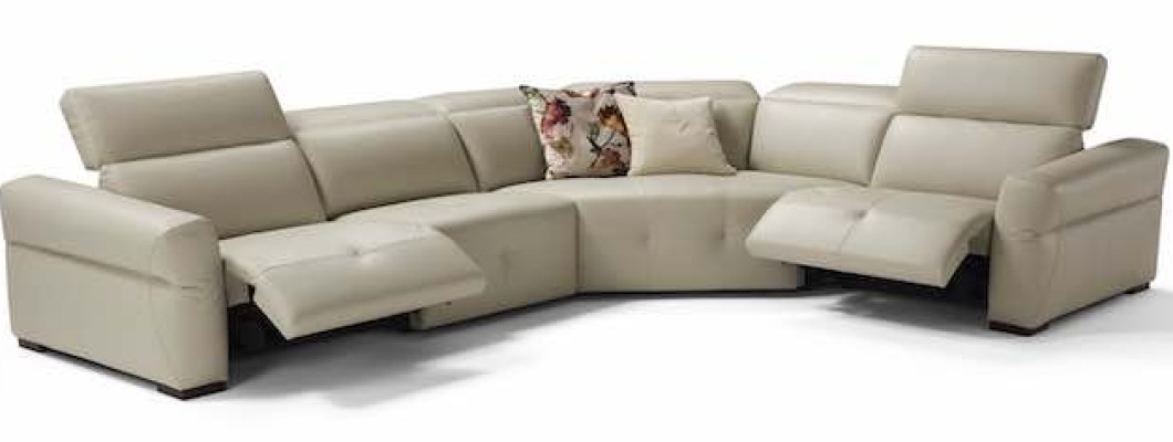 Discover The Blend Of Comfort And Style In The MaxDivani Tito Sectional